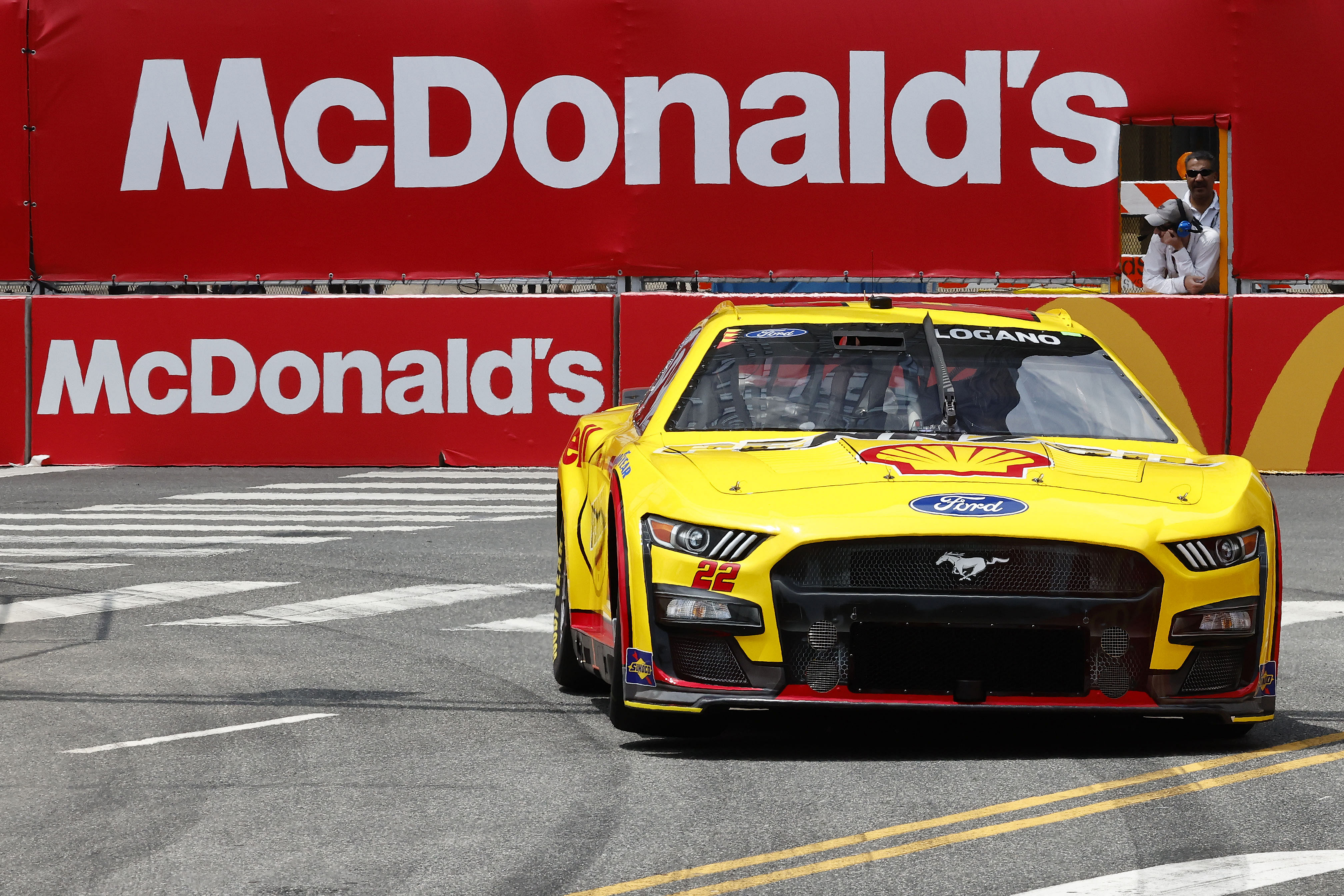Joey Logano on the streets of Chicago in 2023 - Source: Imagn